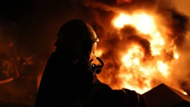 РФ знищила сортувальне депо Нової пошти на Київщині: було кілька ударів