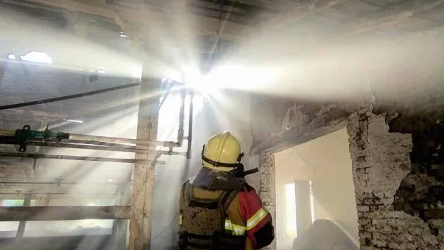 Нічні вибухи в Києві 1 жовтня: горіли кафе та складська будівля