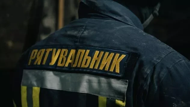 Вибухи у Дніпрі: у багатоквартирному будинку спалахнула пожежа, йде евакуація людей